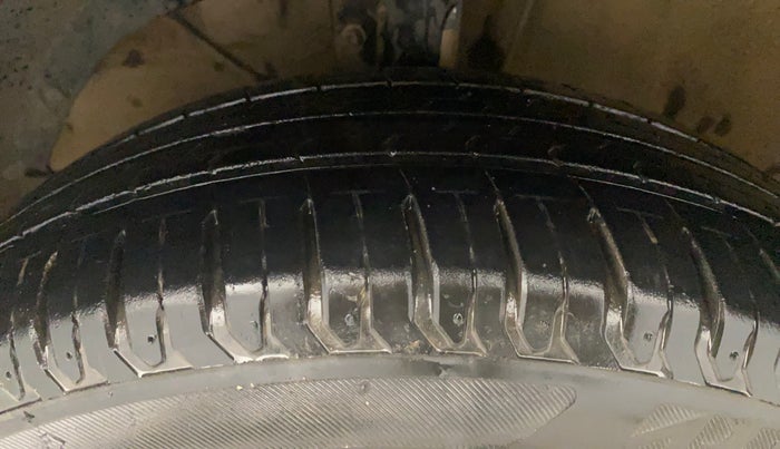 2021 Maruti XL6 ALPHA AT, Petrol, Automatic, 55,022 km, Left Front Tyre Tread