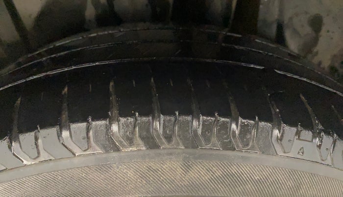 2021 Maruti XL6 ALPHA AT, Petrol, Automatic, 55,022 km, Left Rear Tyre Tread