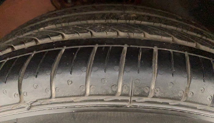 2021 Volkswagen Polo GT TSI AT 1.0, Petrol, Automatic, 7,105 km, Right Front Tyre Tread