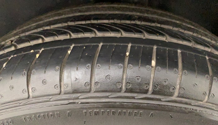 2021 Volkswagen Polo GT TSI AT 1.0, Petrol, Automatic, 7,105 km, Left Rear Tyre Tread
