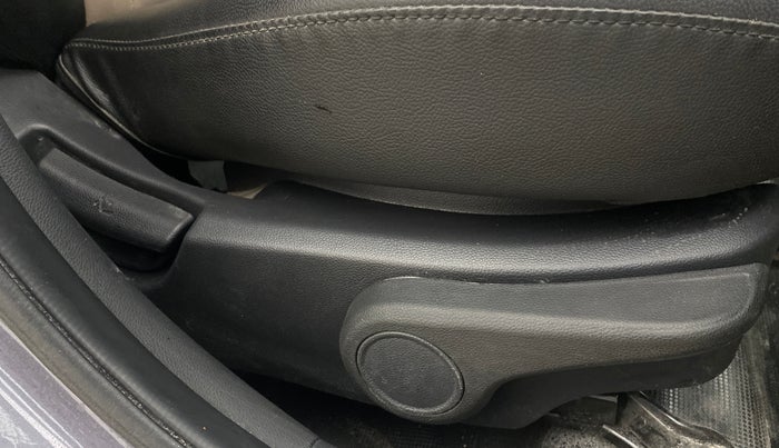 2016 Hyundai Grand i10 ASTA (O) 1.2 KAPPA VTVT, Petrol, Manual, 33,518 km, Driver Side Adjustment Panel