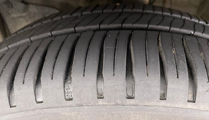 2016 Honda City VX (O) PETROL, Petrol, Manual, 52,882 km, Left Front Tyre Tread