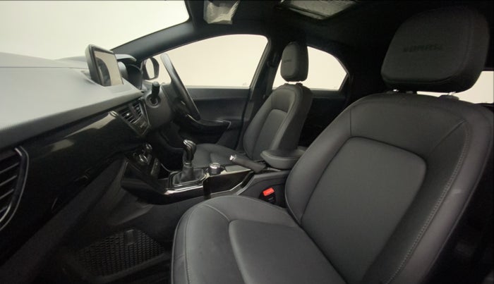 2022 Tata NEXON XZ PLUS (HS) PETROL DARK EDITION, Petrol, Manual, 24,088 km, Right Side Front Door Cabin