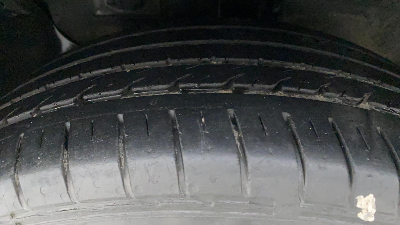 2018 Hyundai Creta 1.4 E PLUS CRDI, Diesel, Manual, 32,674 km, Left Front Tyre Tread