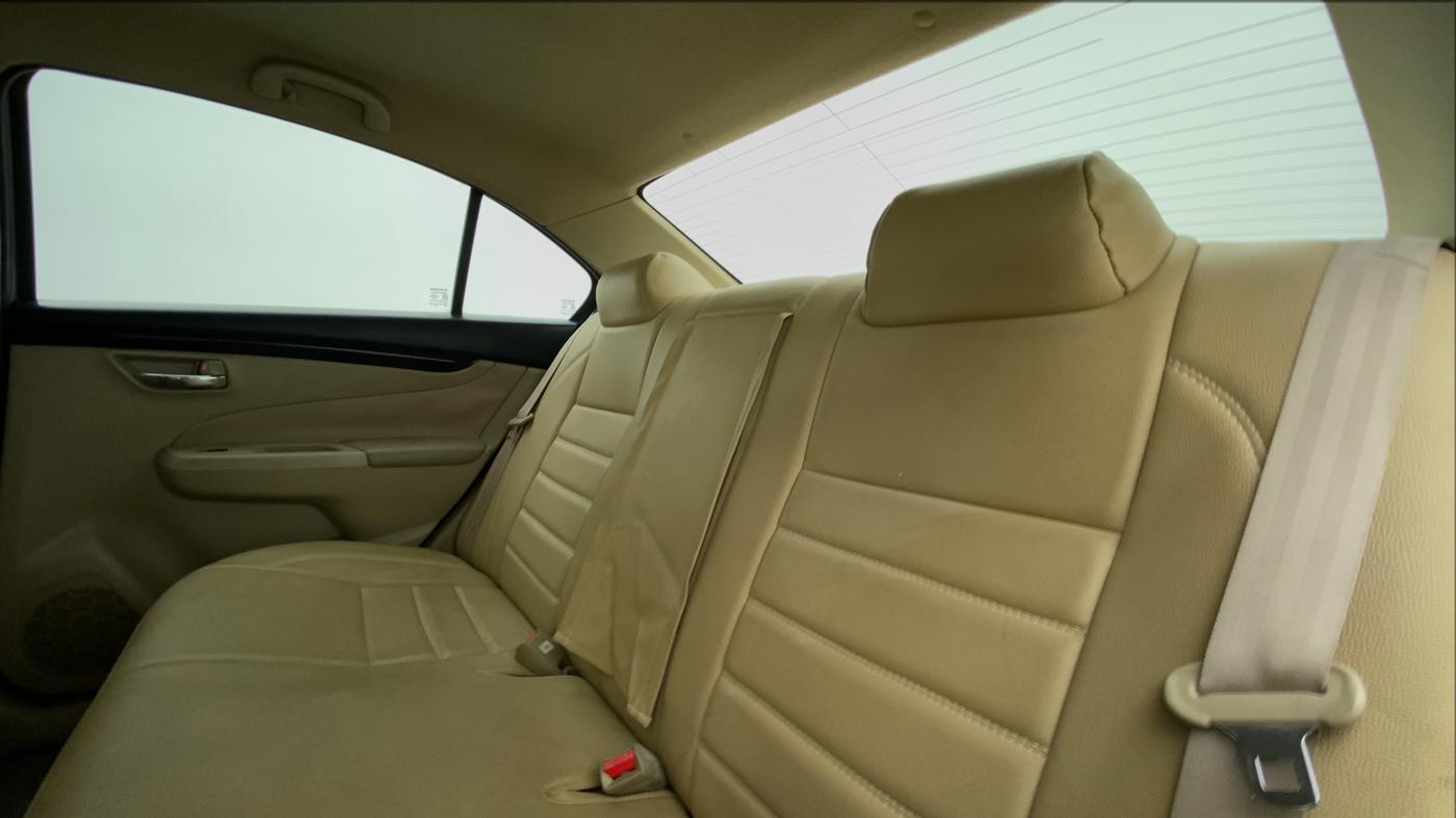 2017 Maruti Ciaz SIGMA 1.4 VVT, Petrol, Manual, 69,680 km, Right Side Rear Door Cabin