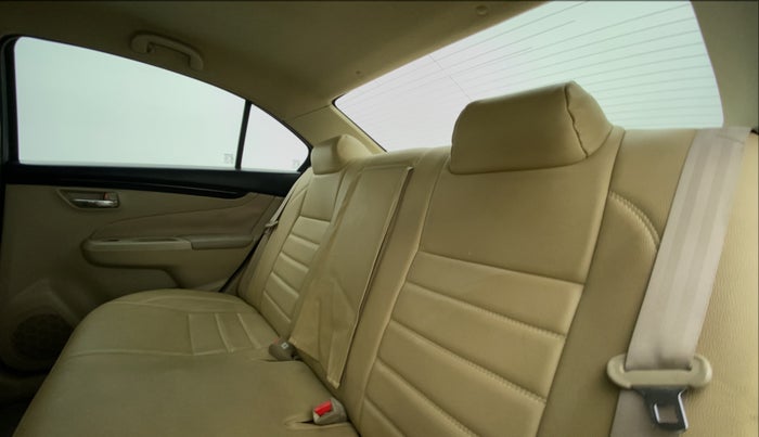 2017 Maruti Ciaz SIGMA 1.4 VVT, Petrol, Manual, 69,680 km, Right Side Rear Door Cabin