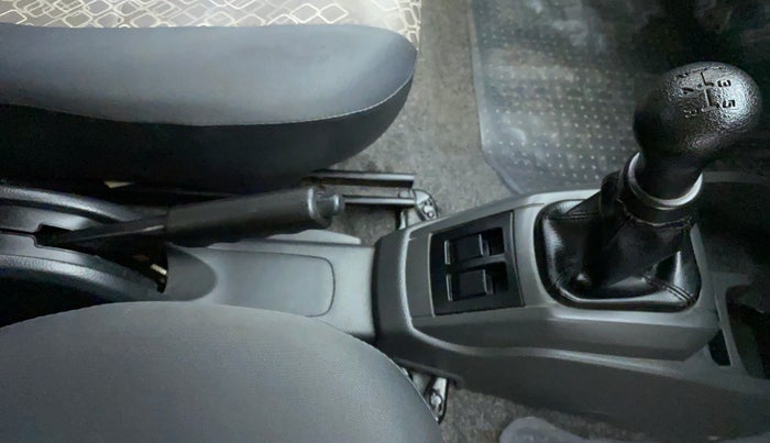 2016 Maruti Alto 800 VXI, Petrol, Manual, 23,751 km, Gear Lever