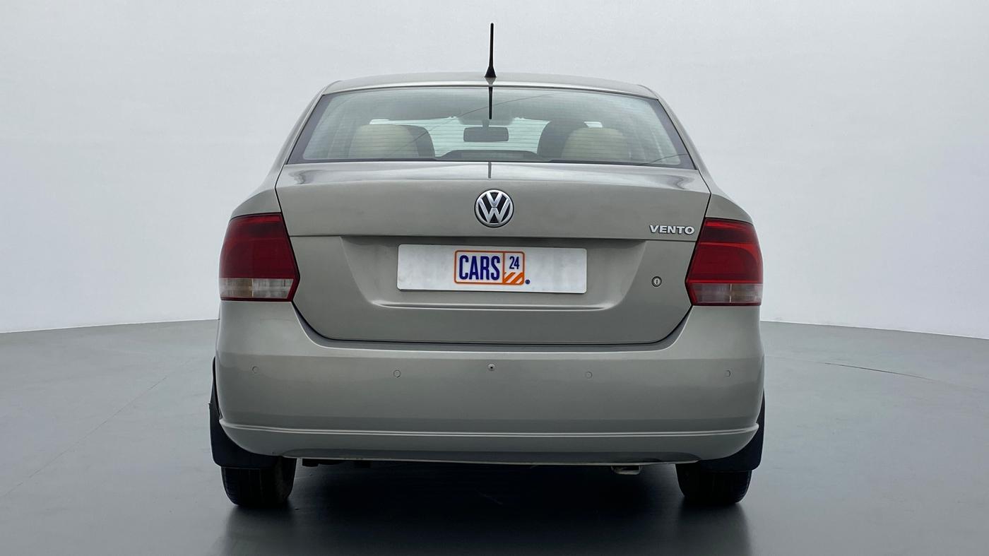 2014 Volkswagen Vento COMFORTLINE PETROL, Petrol, Manual, 77,401 km, Back/Rear View