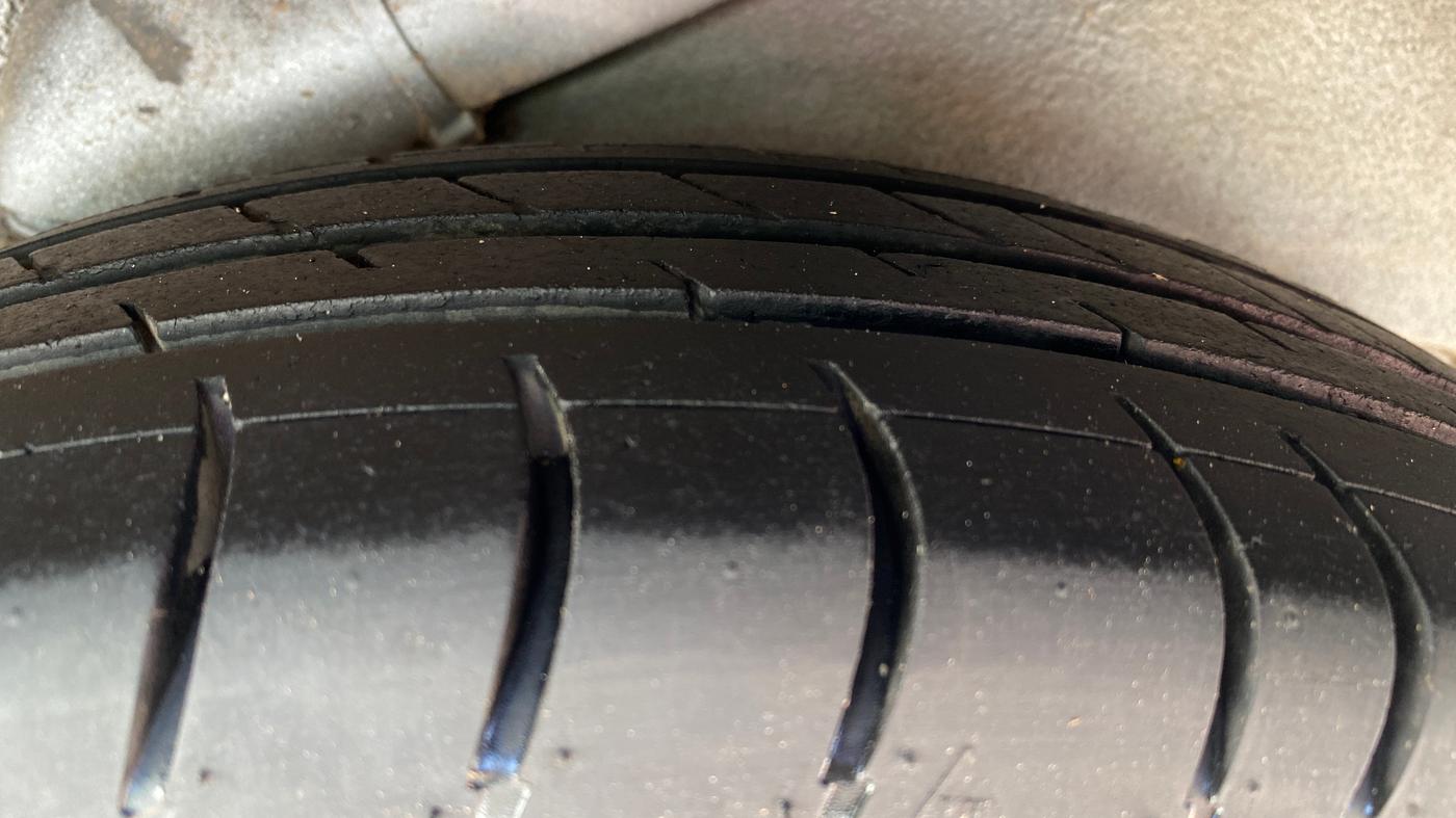2013 Hyundai i10 MAGNA 1.1, Petrol, Manual, 60,698 km, Left Rear Tyre Tread