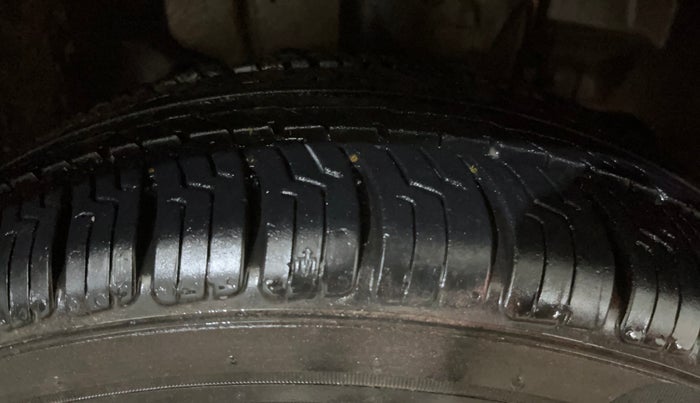 2017 Tata Tiago XZ PETROL, Petrol, Manual, 35,202 km, Right Front Tyre Tread