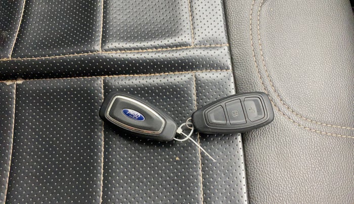 2017 Ford Ecosport TITANIUM 1.5L DIESEL, Diesel, Manual, 1,42,954 km, Key Close Up