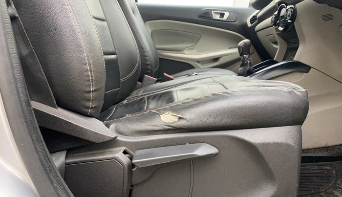 2017 Ford Ecosport TITANIUM 1.5L DIESEL, Diesel, Manual, 1,42,954 km, Driver Side Adjustment Panel