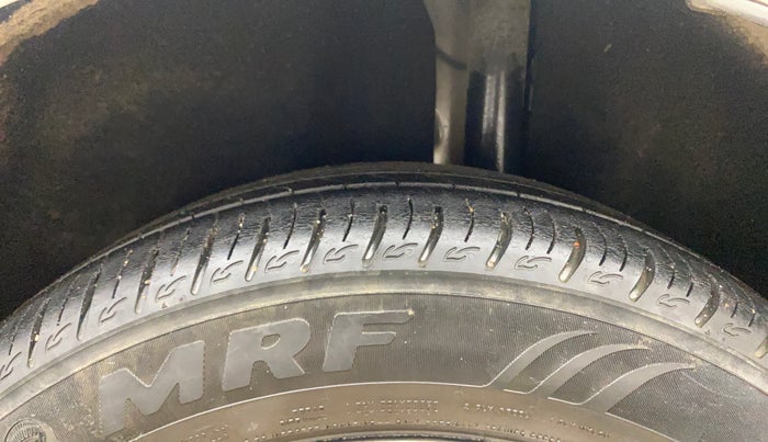 2017 Ford Ecosport TITANIUM 1.5L DIESEL, Diesel, Manual, 1,42,954 km, Left Rear Tyre Tread