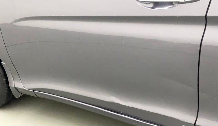 2018 Honda City 1.5L I-VTE V CVT, Petrol, Automatic, 61,775 km, Front passenger door - Slightly dented