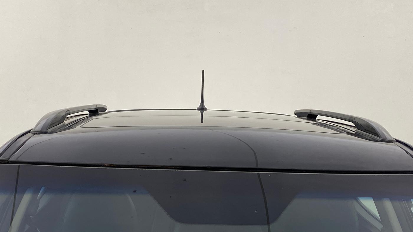 2023 Mahindra XUV300 W8 1.5 DIESEL, Diesel, Manual, 24,456 km, Moonroof/ Sunroof