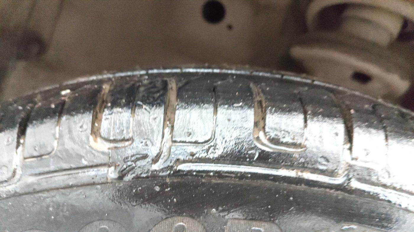 2015 Maruti Wagon R 1.0 LXI, Petrol, Manual, 20,452 km, Left Front Tyre Tread