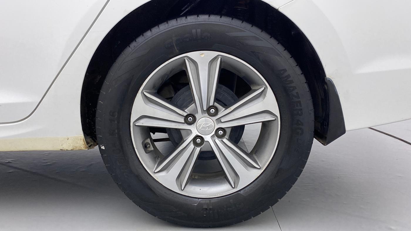 2019 Hyundai Verna 1.6 SX (O) CRDI MT, Diesel, Manual, 87,943 km, Left Rear Wheel