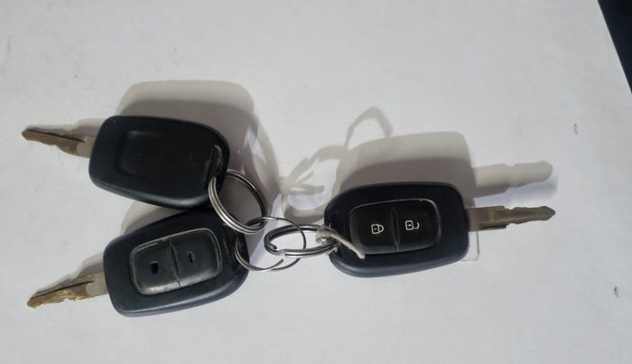 2017 Renault Kwid CLIMBER 1.0 AMT, Petrol, Automatic, 55,438 km, Key Close Up