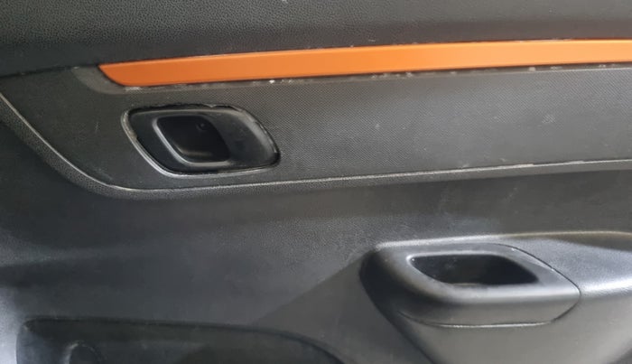 2017 Renault Kwid CLIMBER 1.0 AMT, Petrol, Automatic, 55,438 km, Driver Side Door Panels Control