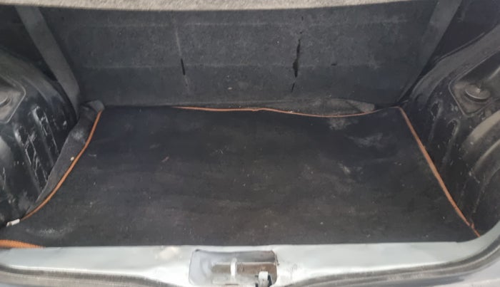 2017 Renault Kwid CLIMBER 1.0 AMT, Petrol, Automatic, 55,438 km, Boot Inside