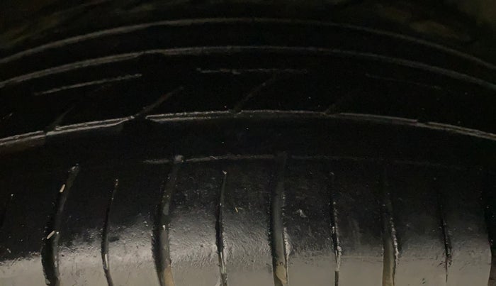 2018 Honda Amaze 1.2L I-VTEC V CVT, Petrol, Automatic, 1,30,378 km, Right Rear Tyre Tread