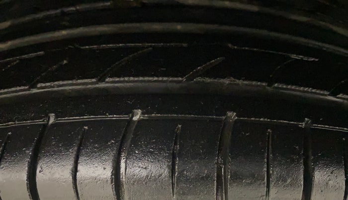 2018 Honda Amaze 1.2L I-VTEC V CVT, Petrol, Automatic, 1,30,378 km, Left Front Tyre Tread