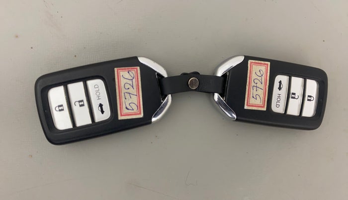 2018 Honda Amaze 1.2L I-VTEC V CVT, Petrol, Automatic, 1,30,378 km, Key Close Up