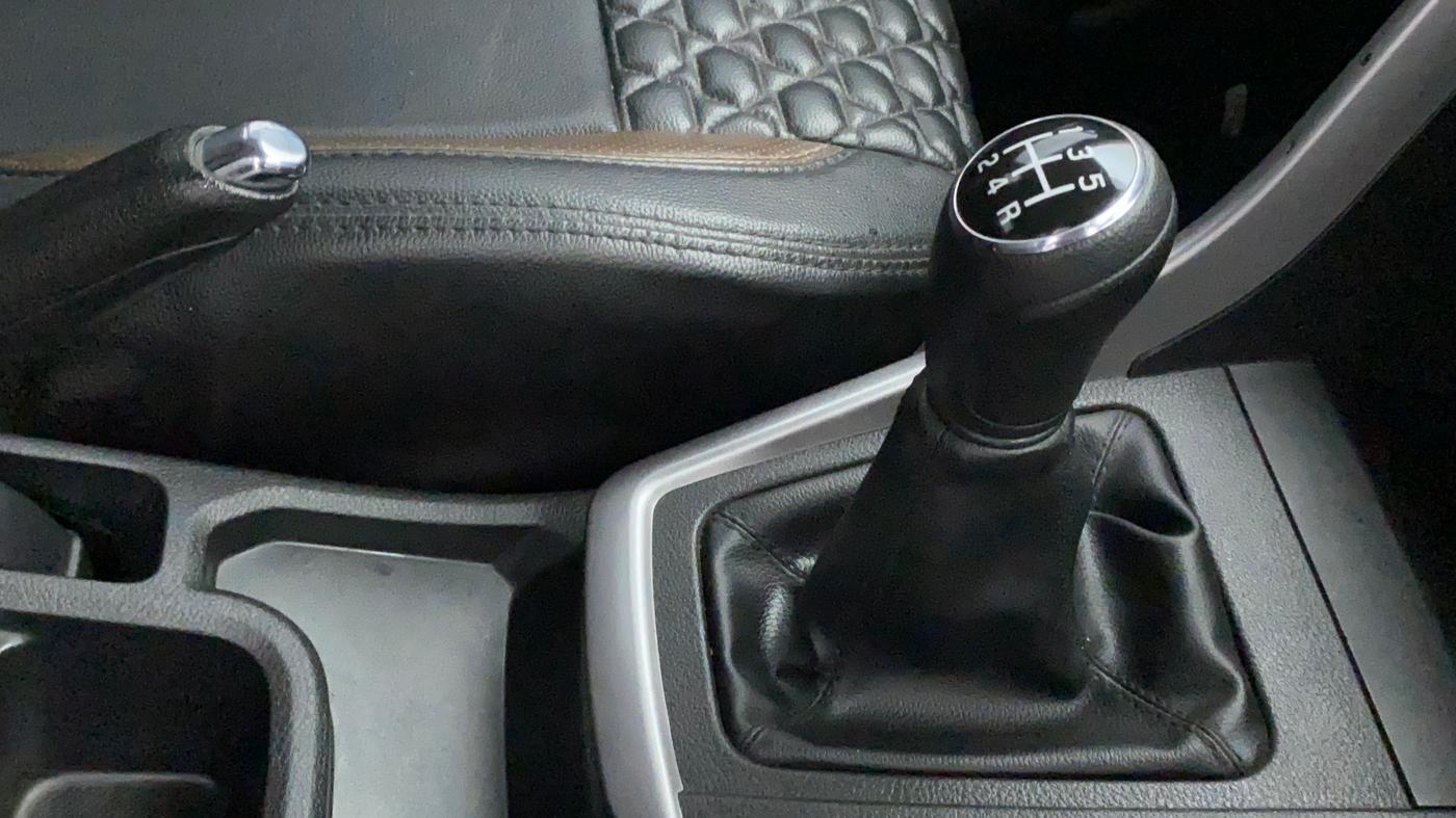 2022 Maruti BREZZA ZXI SMART HYBRID , Petrol, Manual, 9,750 km, Gear Lever