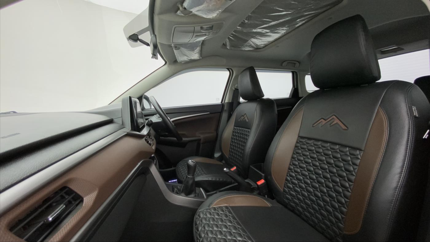 2022 Maruti BREZZA ZXI SMART HYBRID , Petrol, Manual, 9,750 km, Right Side Front Door Cabin