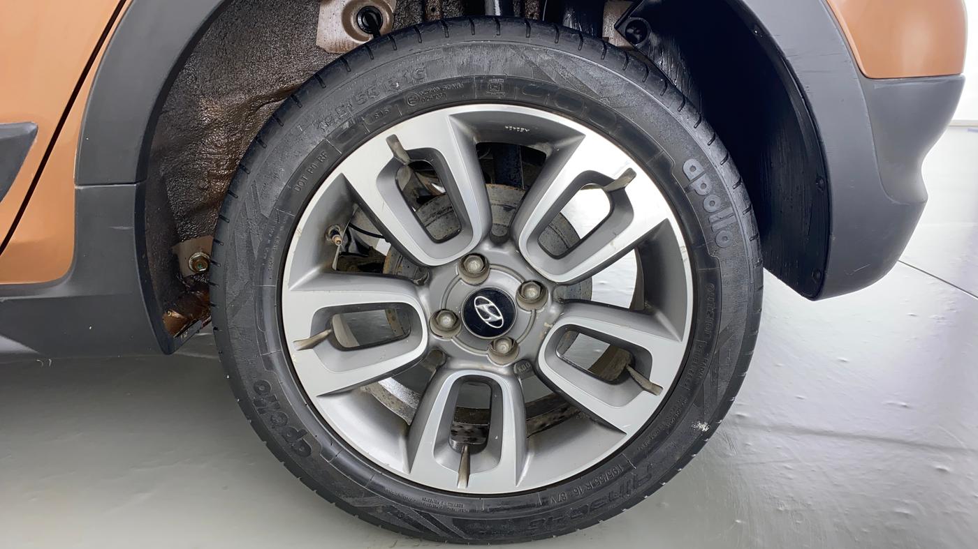2015 Hyundai i20 Active 1.2 S, Petrol, Manual, 52,336 km, Left Rear Wheel