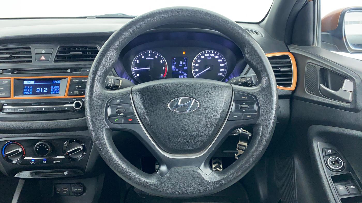 2015 Hyundai i20 Active 1.2 S, Petrol, Manual, 52,336 km, Steering Wheel Close Up