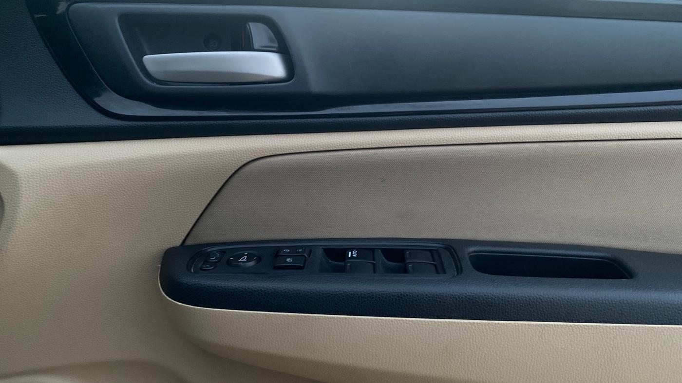 2019 Honda Amaze 1.2L I-VTEC S, Petrol, Manual, 91,624 km, Driver Side Door Panels Control