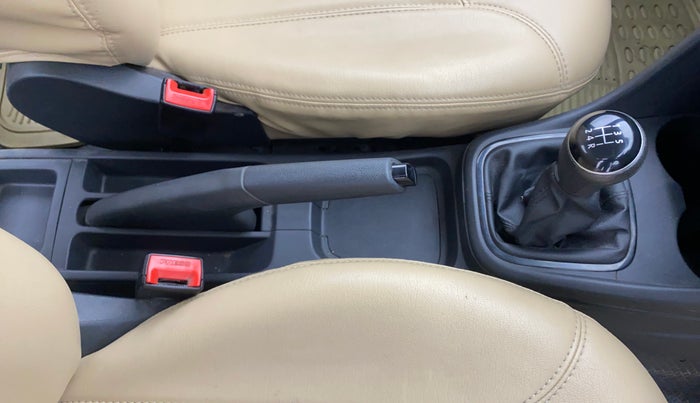 2018 Volkswagen Ameo TRENDLINE 1.0L, Petrol, Manual, 42,277 km, Gear Lever