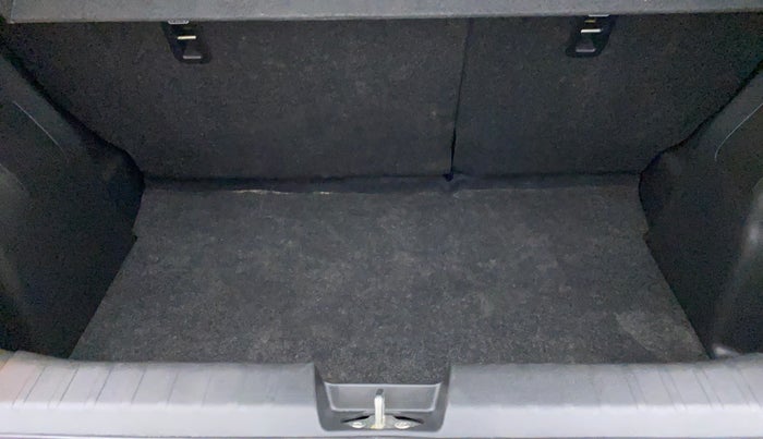 2016 Maruti Baleno ZETA 1.2 K12 CVT, Petrol, Automatic, 6,026 km, Boot Inside