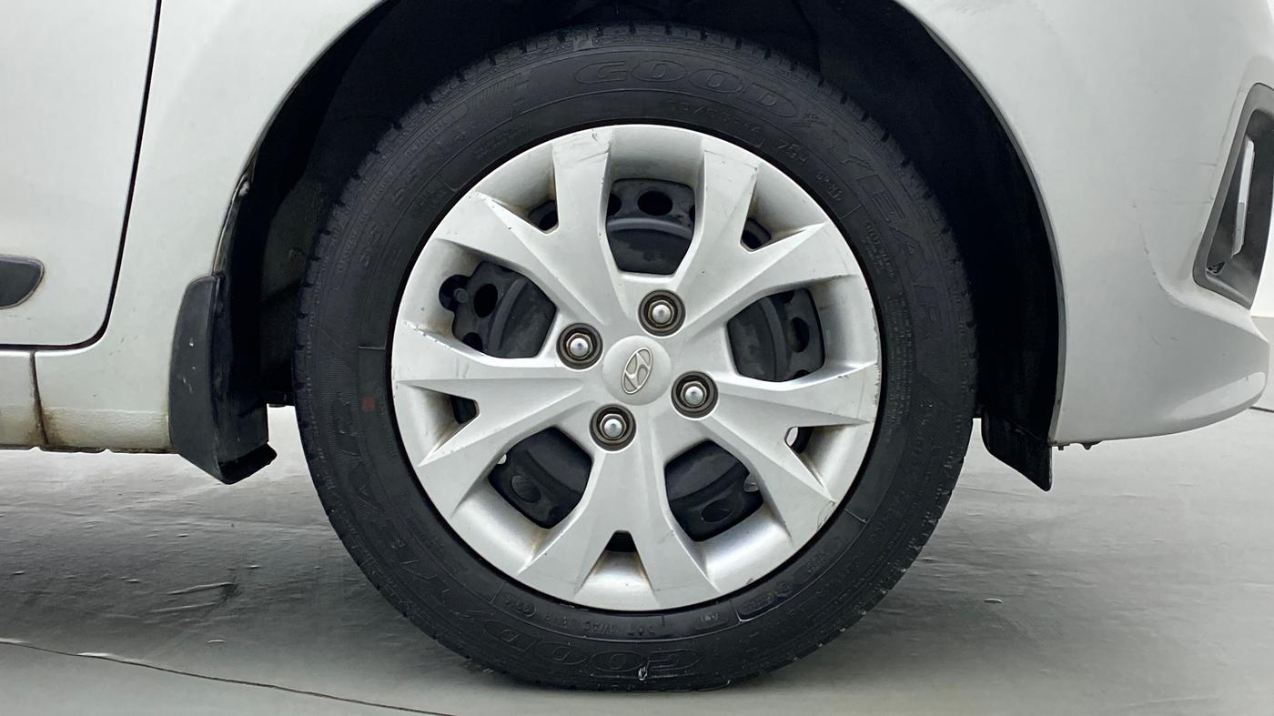 2014 Hyundai Grand i10 SPORTZ 1.2 KAPPA VTVT, Petrol, Manual, 25,208 km, Right Front Wheel