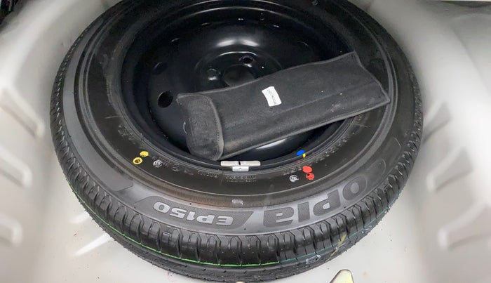 2022 Maruti Dzire ZXI CNG, CNG, Manual, 13,441 km, Spare Tyre