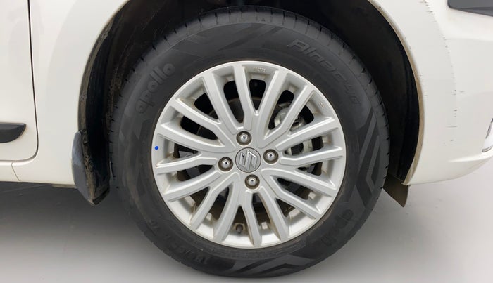 2022 Maruti Dzire ZXI CNG, CNG, Manual, 13,441 km, Right Front Wheel