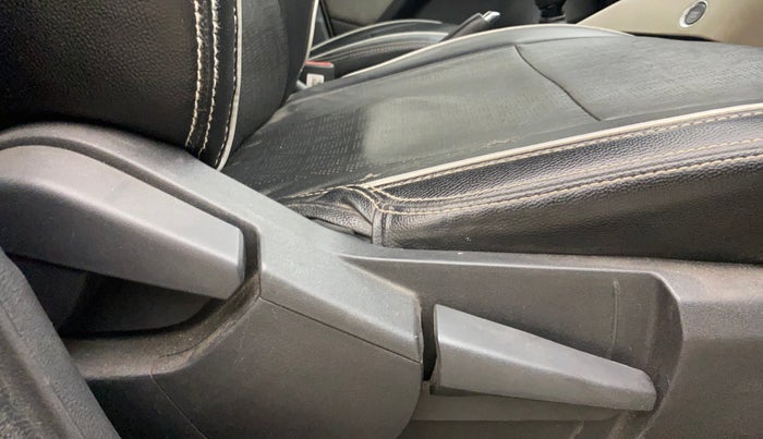 2021 Nissan MAGNITE XV TURBO, Petrol, Manual, 87,969 km, Driver Side Adjustment Panel