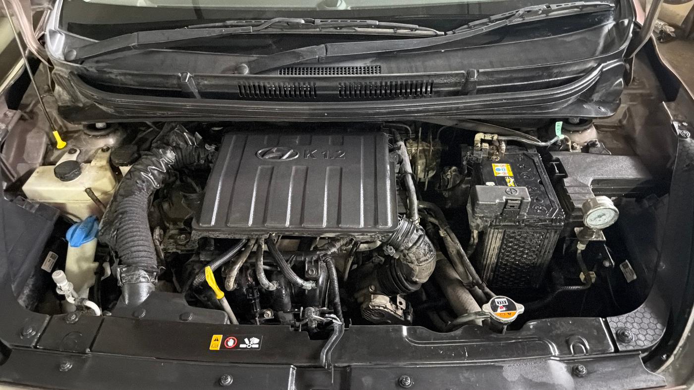 2020 Hyundai AURA S 1.2 CNG, CNG, Manual, 67,843 km, Engine View