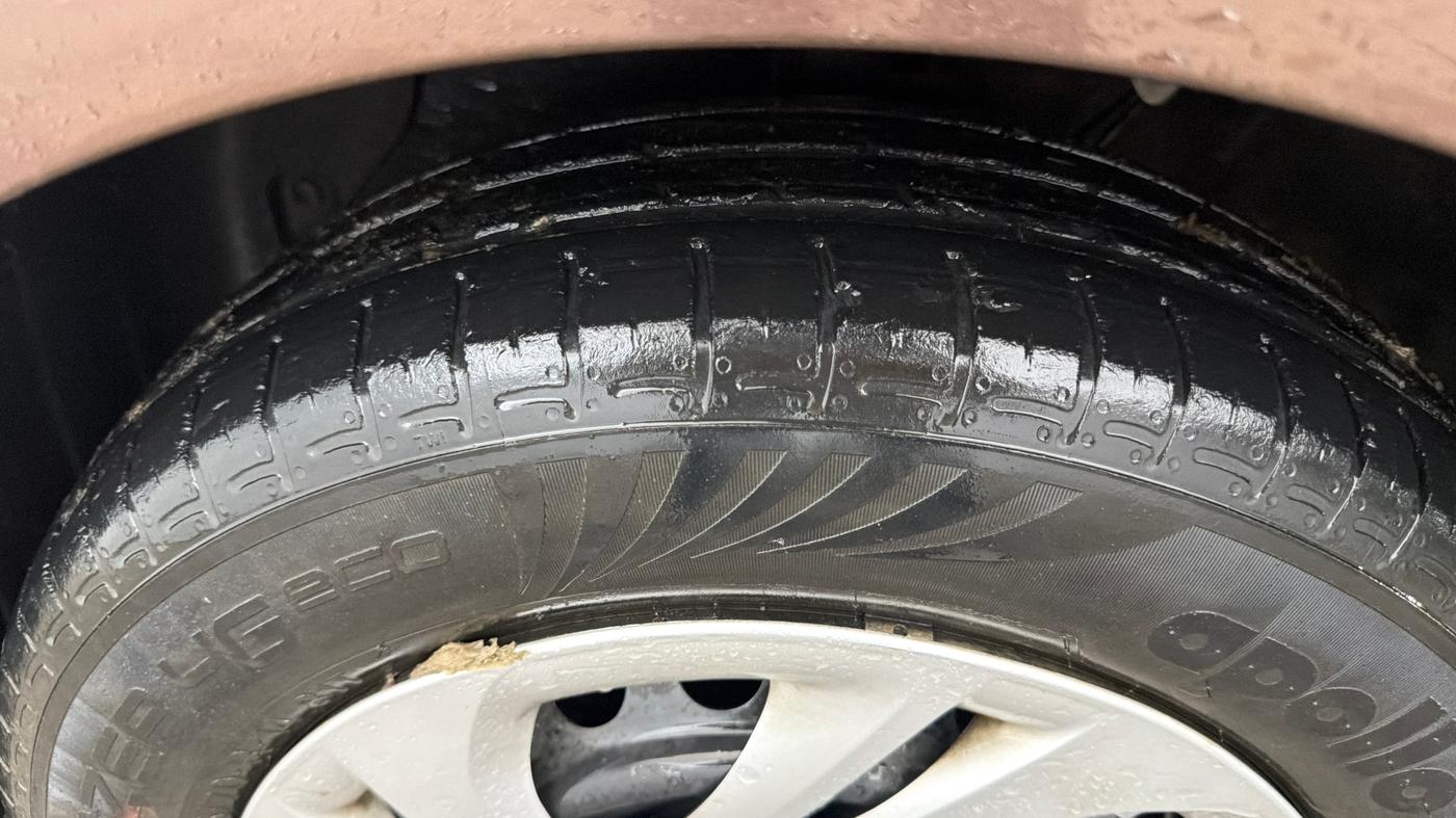 2020 Hyundai AURA S 1.2 CNG, CNG, Manual, 67,843 km, Left Front Tyre Tread