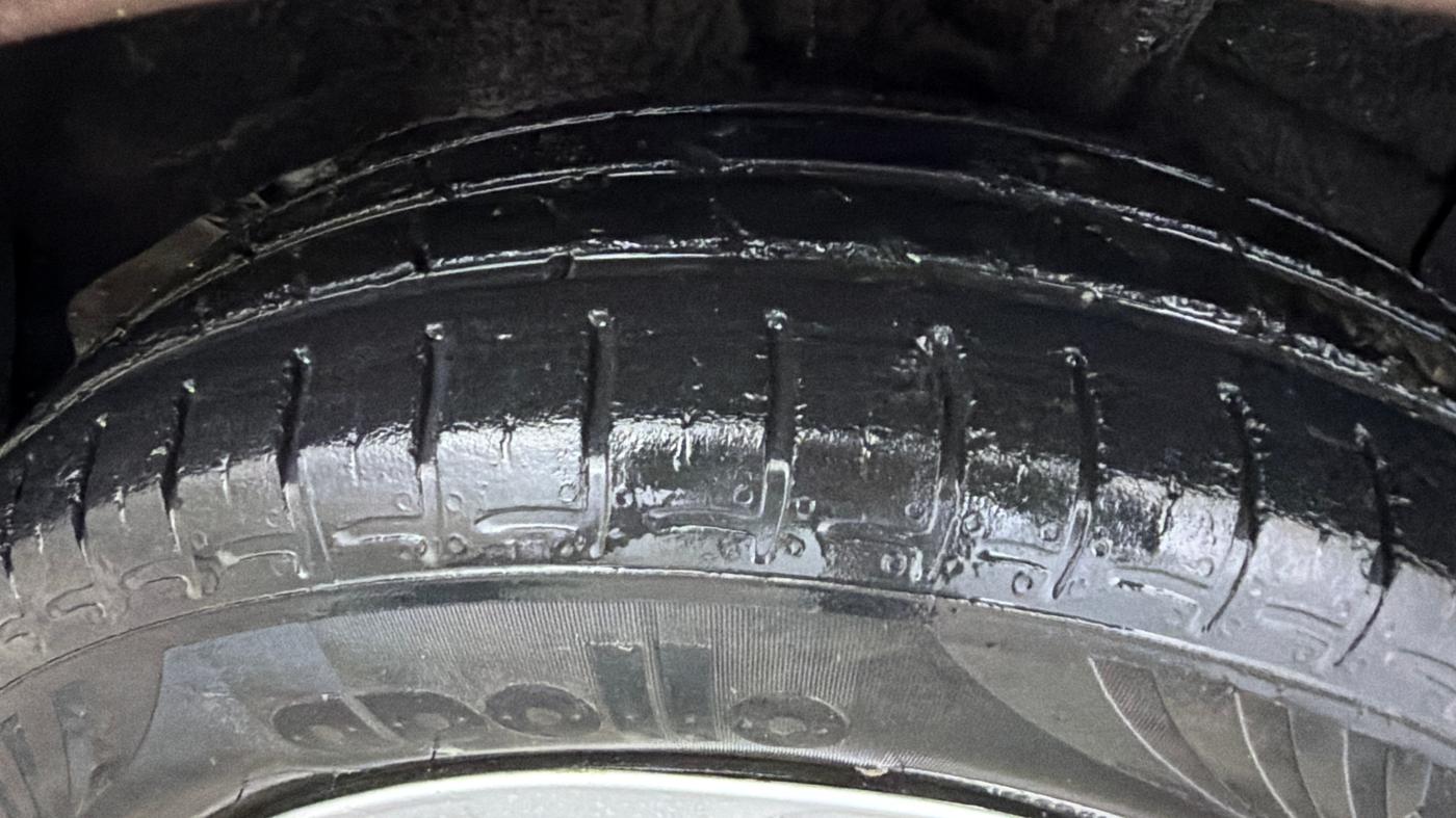 2020 Hyundai AURA S 1.2 CNG, CNG, Manual, 67,843 km, Right Front Tyre Tread