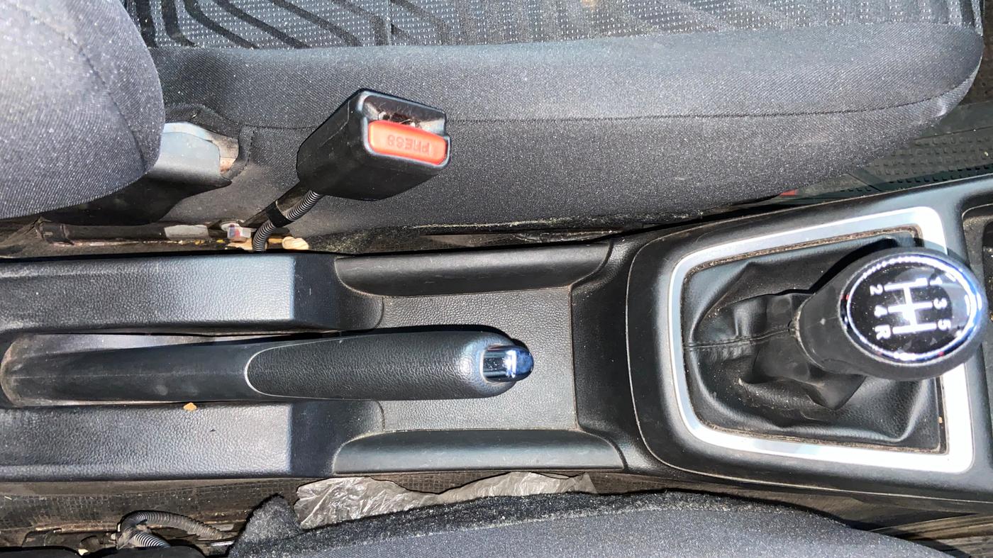 2019 Maruti Swift VXI, Petrol, Manual, 65,760 km, Gear Lever