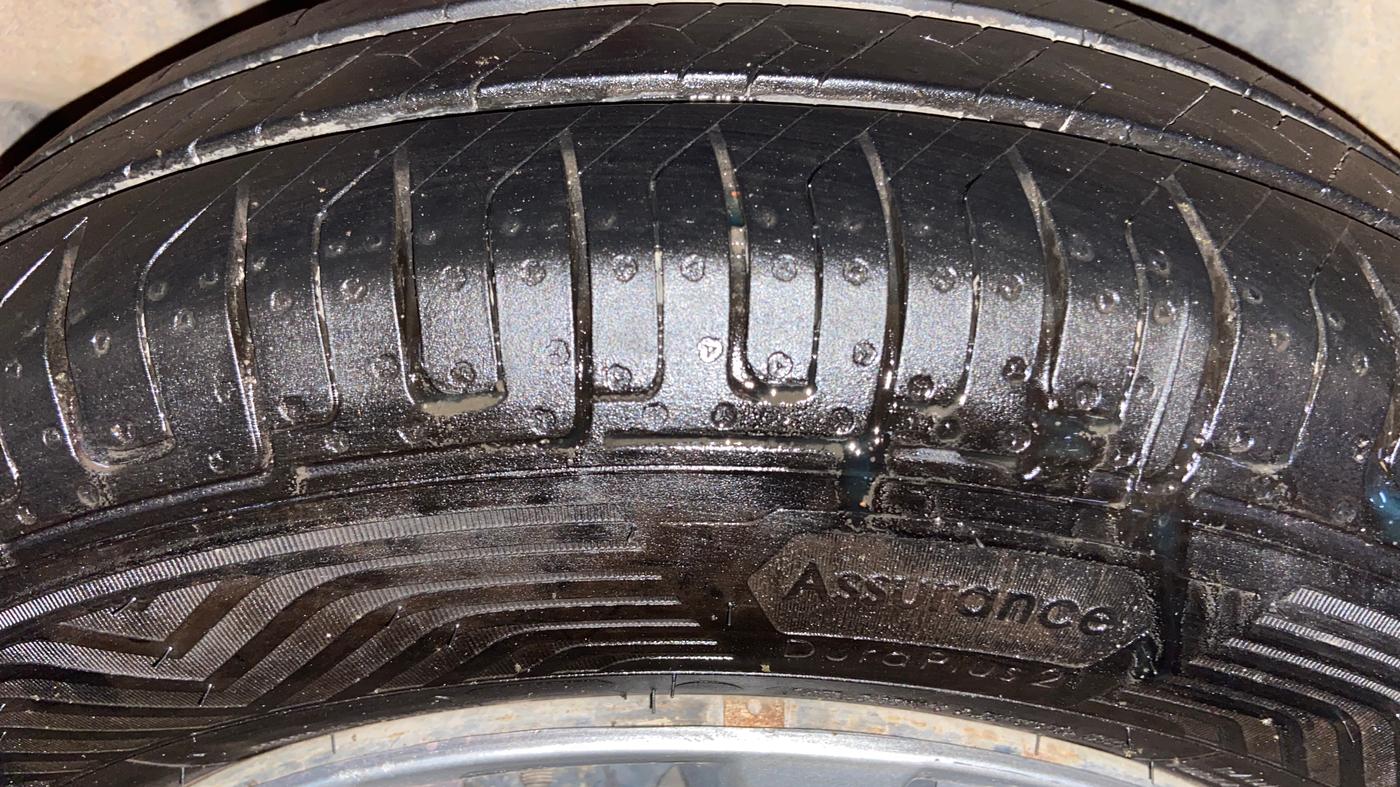 2019 Maruti Swift VXI, Petrol, Manual, 65,760 km, Right Rear Tyre Tread