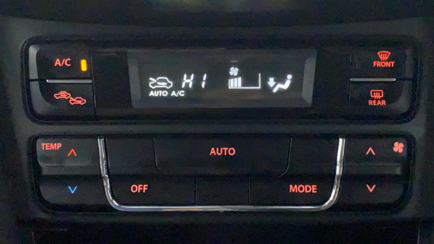 2016 Maruti Vitara Brezza ZDI PLUS DUAL TONE, Diesel, Manual, 57,838 km, Automatic Climate Control