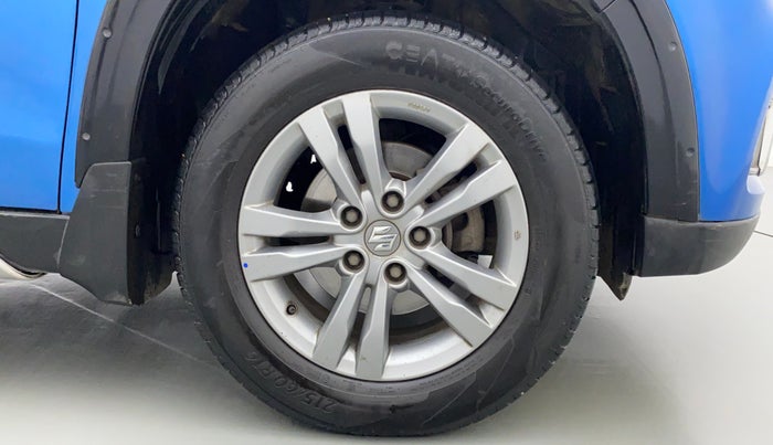 2016 Maruti Vitara Brezza ZDI PLUS DUAL TONE, Diesel, Manual, 57,838 km, Right Front Wheel