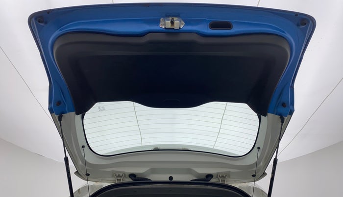 2016 Maruti Vitara Brezza ZDI PLUS DUAL TONE, Diesel, Manual, 57,838 km, Boot Door Open