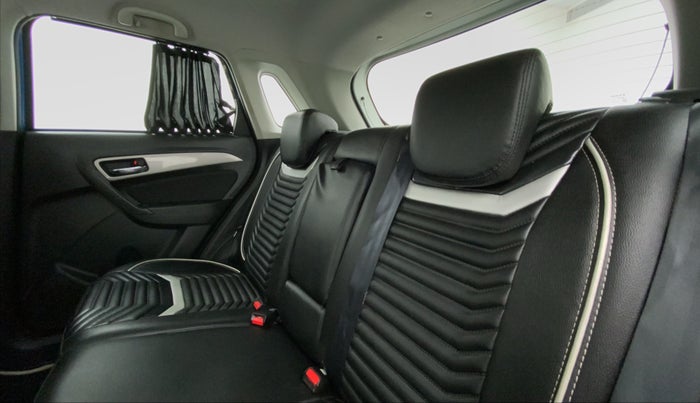 2016 Maruti Vitara Brezza ZDI PLUS DUAL TONE, Diesel, Manual, 57,838 km, Right Side Rear Door Cabin