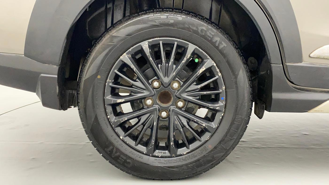 2020 Maruti XL6 ALPHA MT, Petrol, Manual, 81,315 km, Right Rear Wheel