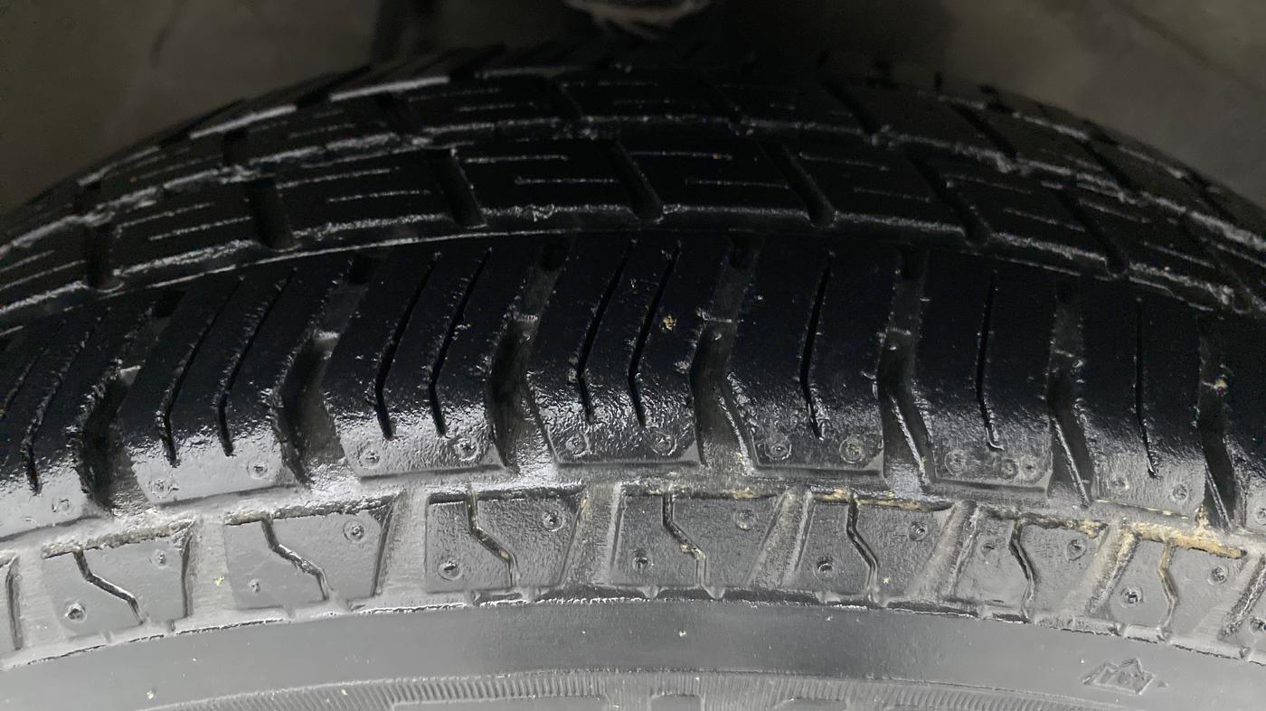2015 Maruti Alto 800 LXI, Petrol, Manual, 12,755 km, Right Front Tyre Tread