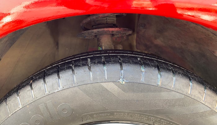 2018 Maruti Swift ZXI PLUS, Petrol, Manual, 33,345 km, Right Front Tyre Tread